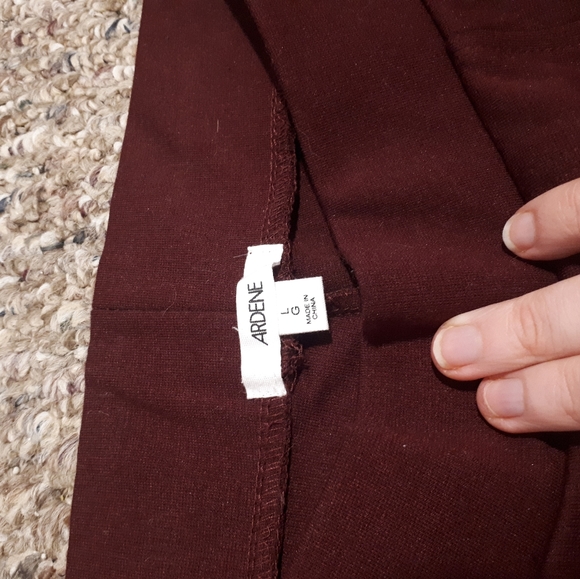 Red leggings - Picture 5 of 7